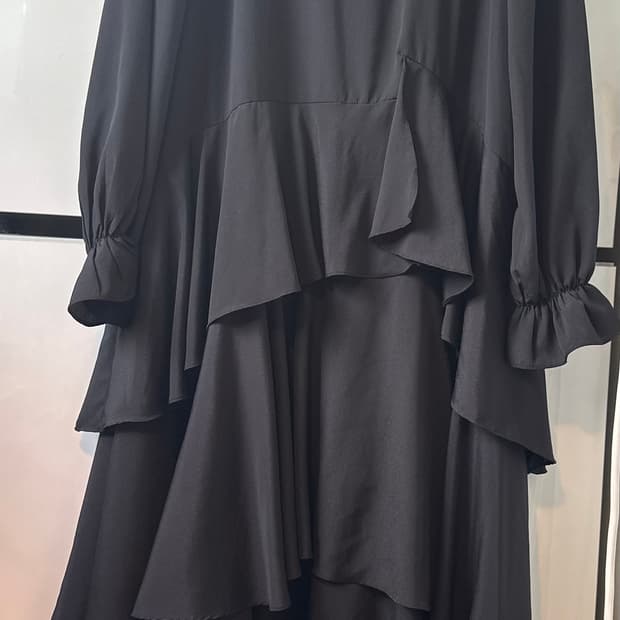 검정색 프릴 롱 원피스검정색 틴트st