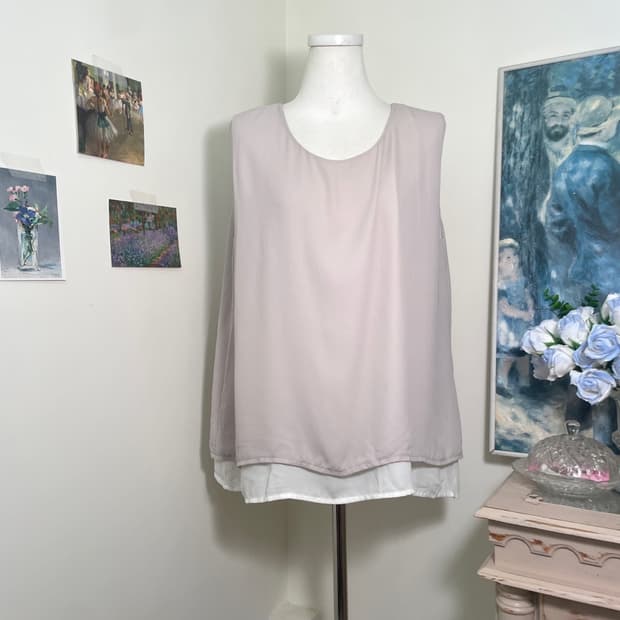 mute lavender back pleats sleeveless blo
