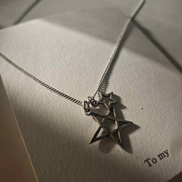 Star necklace 