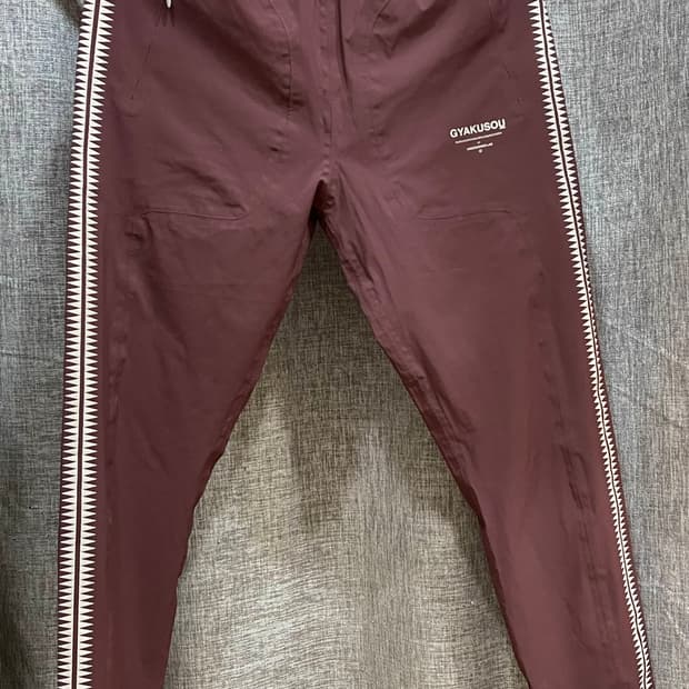 언더커버 나이키 갸쿠소우 쉴드 런닝팬츠 /남성 S 버건디