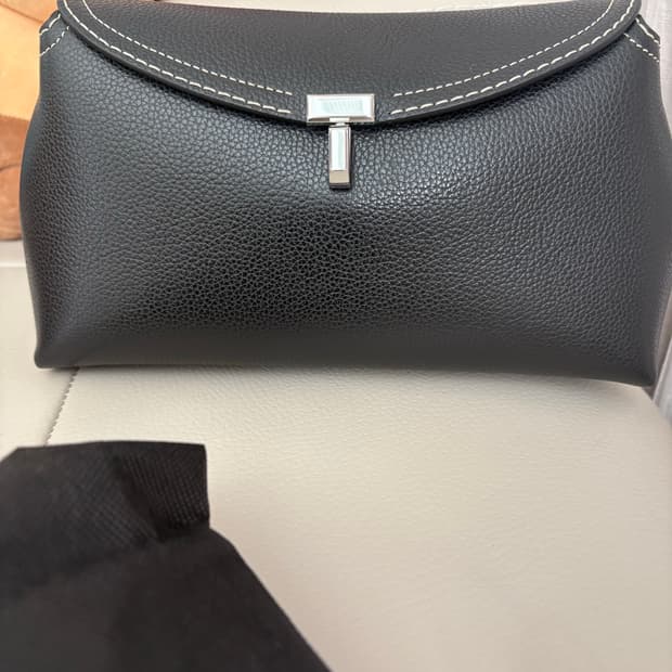 토템 티락 클러치