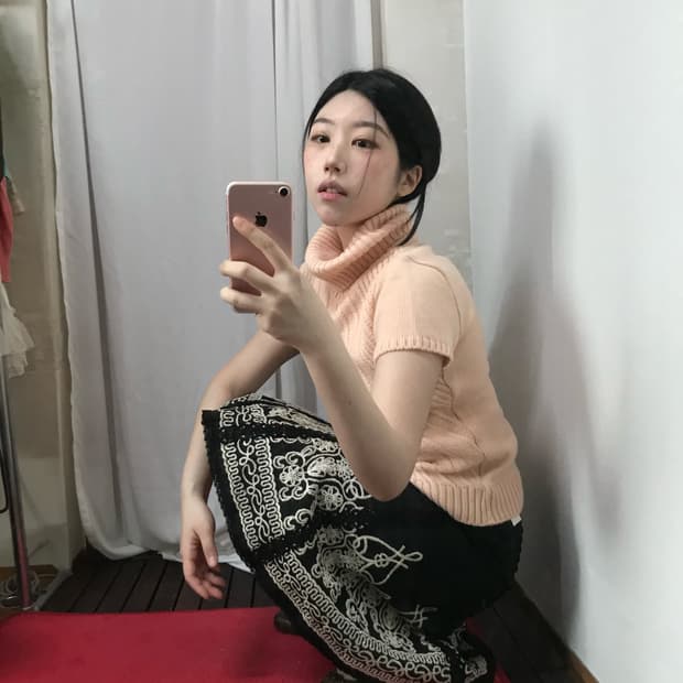 turttle neck knit top