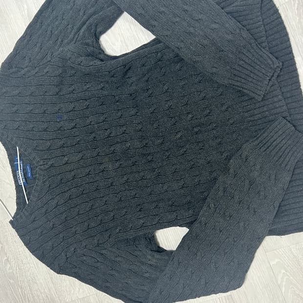 폴로 차콜 니트