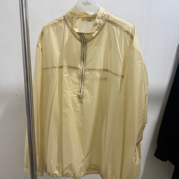 오라리 하프짚업 자켓