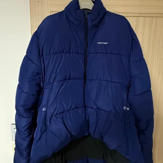 발렌시아가 C컬 패딩 블루컬러 48