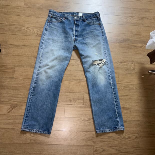00s Levi’s 501xx pants 34