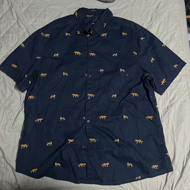 H&M 표범 패턴 반팔셔츠 XL 동물 자수 프린팅 셔츠 네이비
