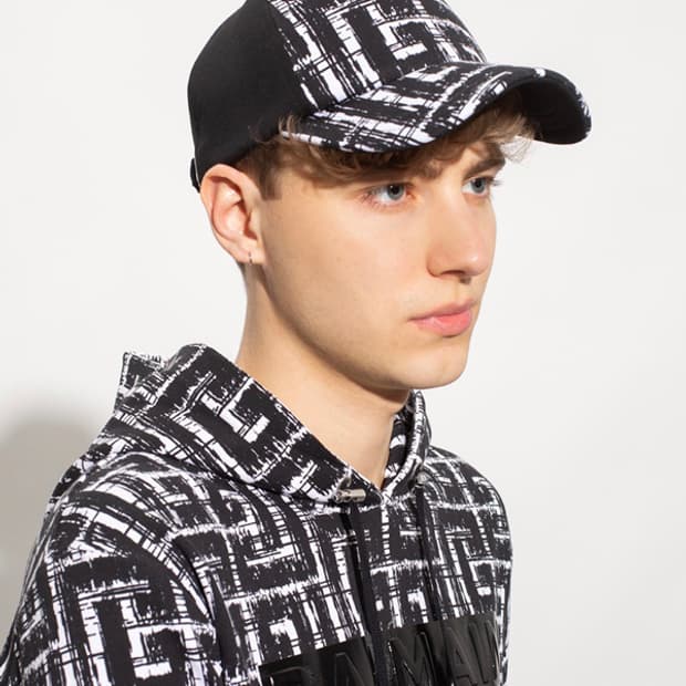 발망 맥시 모노그램 볼캡