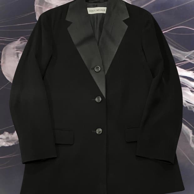 ISSEY MIYAKE Non Collar Blazer