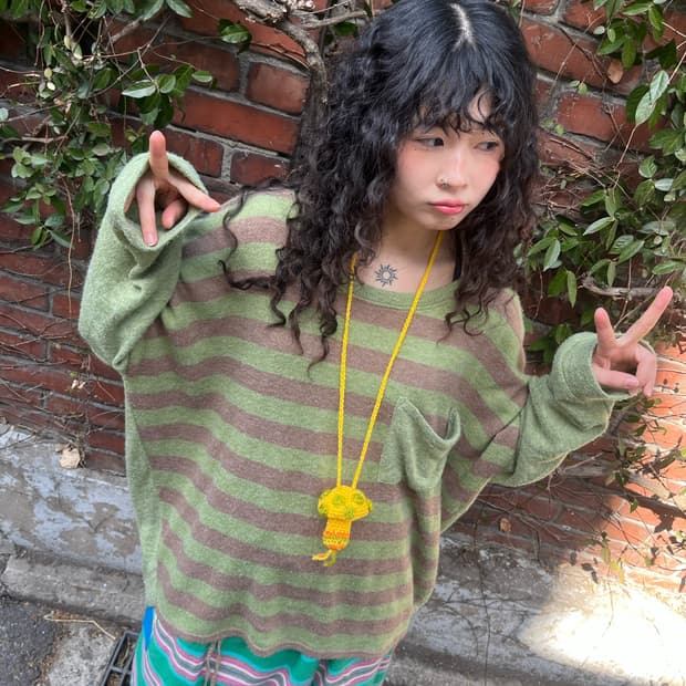 완두콩 그린 스트라이프 니트