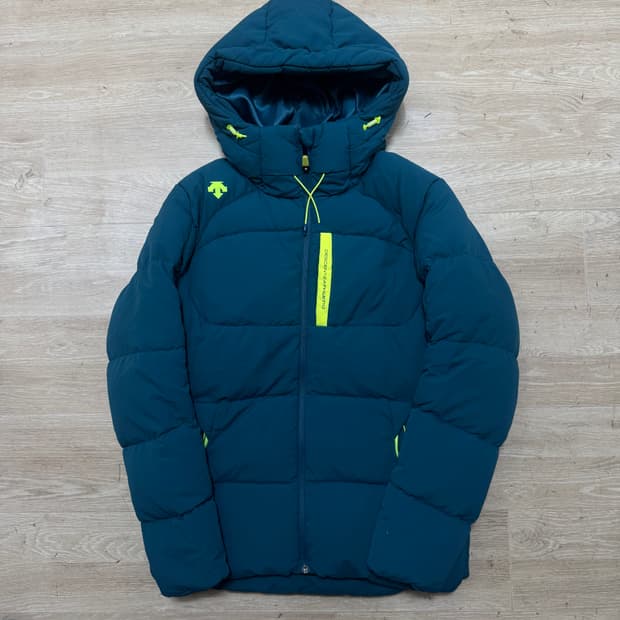 데상트 히트나비 패딩