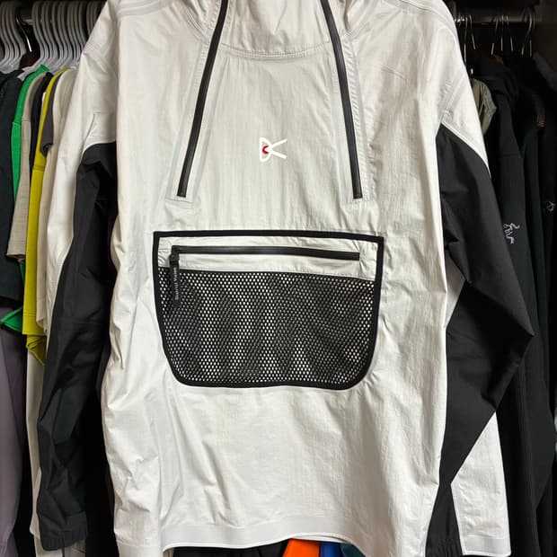 디스트릭트비전 바람막이