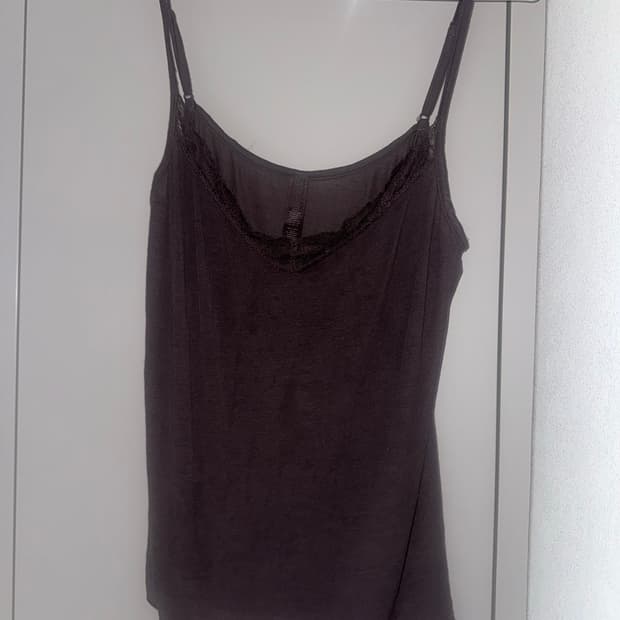 sheer modal lace cami -phoenix M