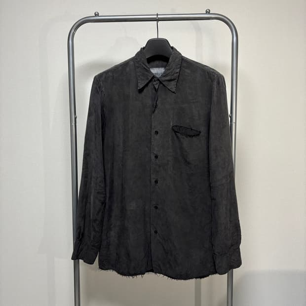 4) 가브리엘라 콜 가먼츠 더블 큐프로 셔츠