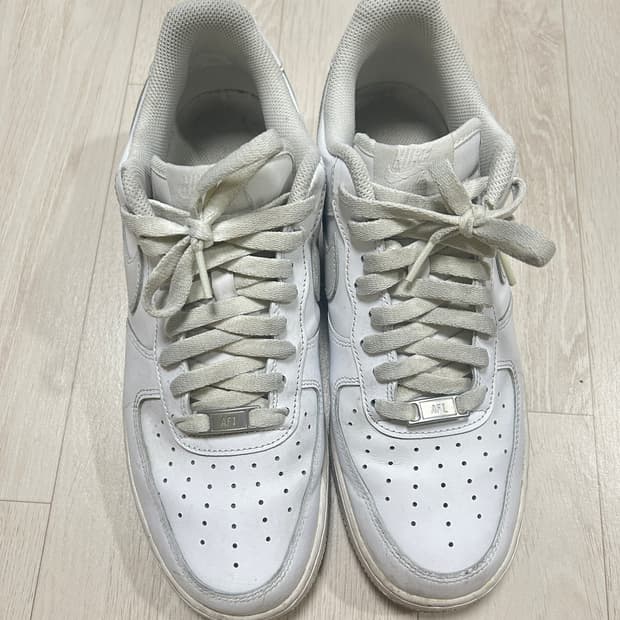 나이키 에어포스 1 ‘07 로우 화이트