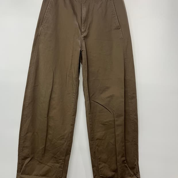 유니클로 U 와이드핏 커브드 팬츠 64사이즈