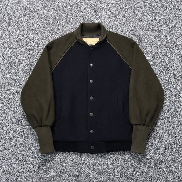 Name : 마뗑킴 후면 스펠아웃 스타디움 바시티자켓 :) 