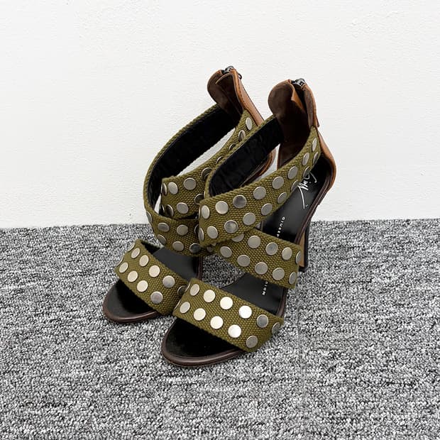 쥬세페 자노티 아일렛 크로스 샌달-힐