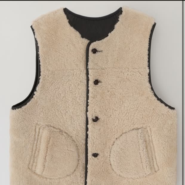낫띵리튼 Reversible Lambish Vest