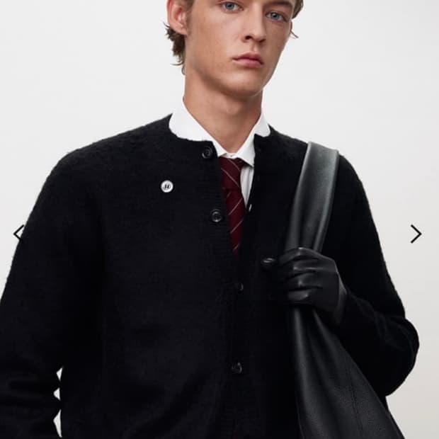 구매글)토니웩 알파카 크루넥 가디건 블랙 L 구해봅니다