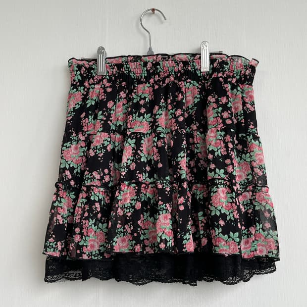 Vintage Black Floral Lace Hem Skirt