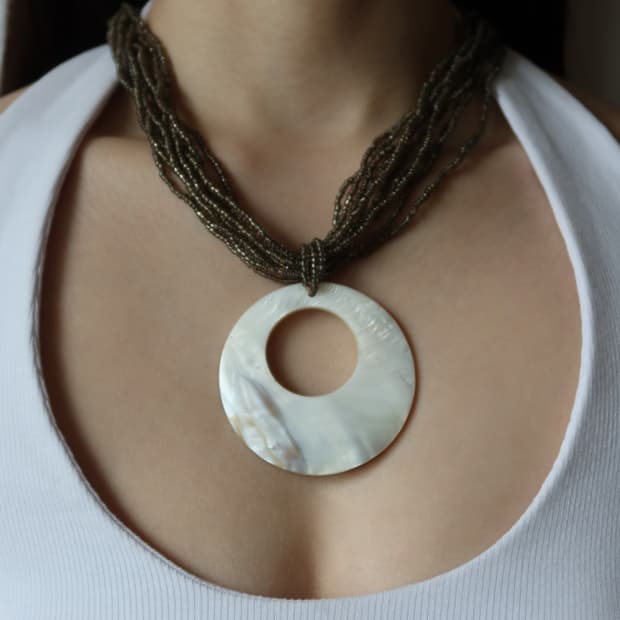 shell circle necklace