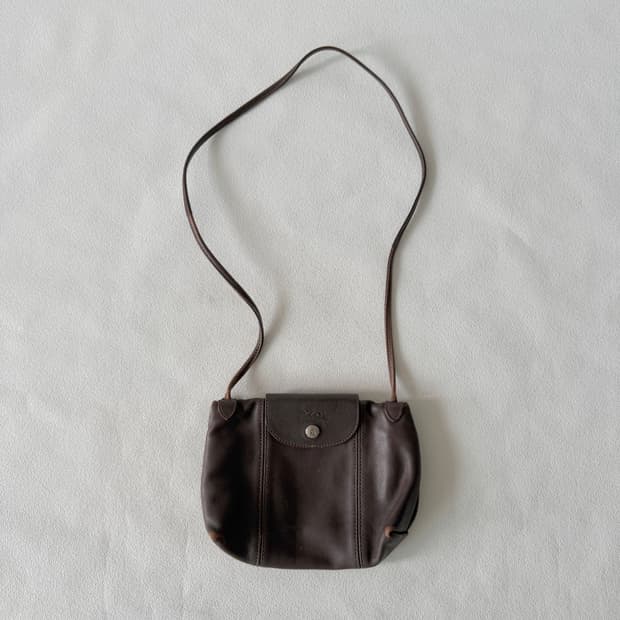 롱샴(LONGCHAMP) 레더 크로스백