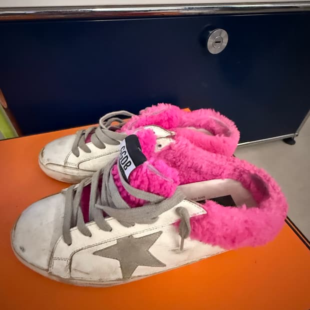 골든구스 슈퍼스타 핑크 털 스니커즈
