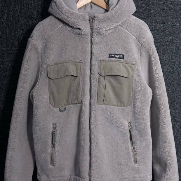 H_ESSENTIAL 양털 후리스 M사이즈