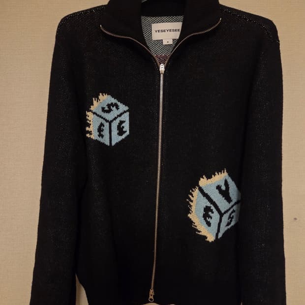 예스아이씨 집업니트 M사이즈