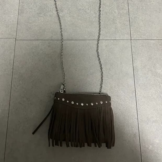 레이브 마이크로 태슬 가방