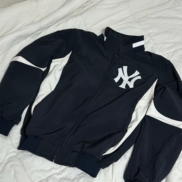 뉴욕양키즈 Athentic Works 웜업 집업 라지 