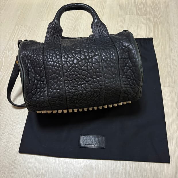 알렉산더왕 로키백 총알백