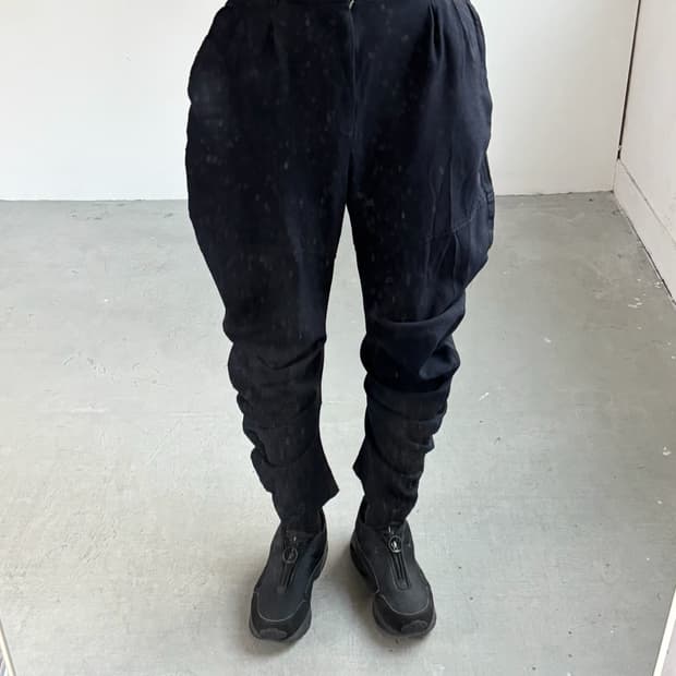 꼼데가르송 바나나 커브 팬츠