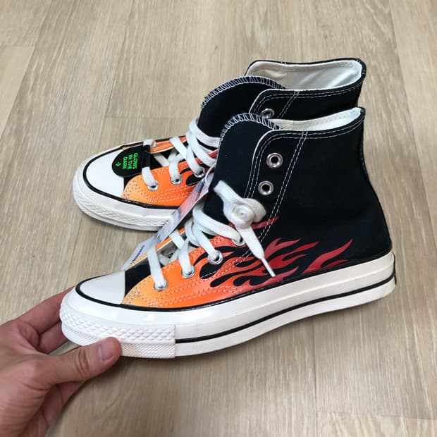 (240) 새상품 컨버스 CONVERSE 척 70 하이 블랙 레드 프레임