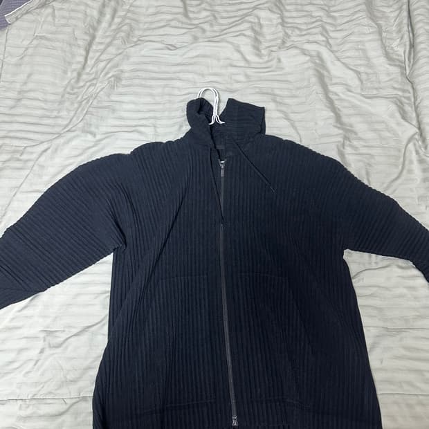 이세이미야케 옴므플리세 3사이즈 니트집업