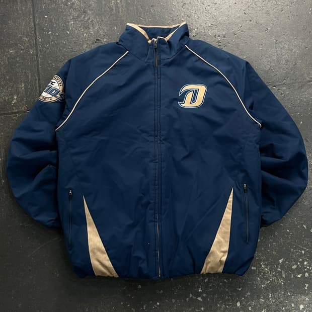 100 NC 다이노스 카미스타 동계 점퍼