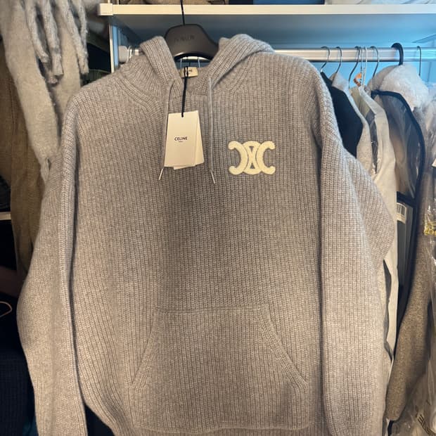 셀린느 트리오페 니트후드 새상품