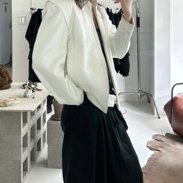 화이트 레더 자켓