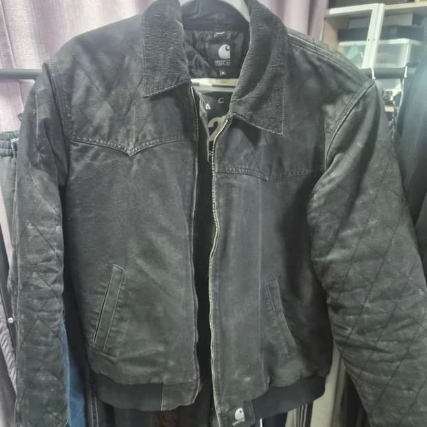 칼하트WIP 25주년 산타페자켓