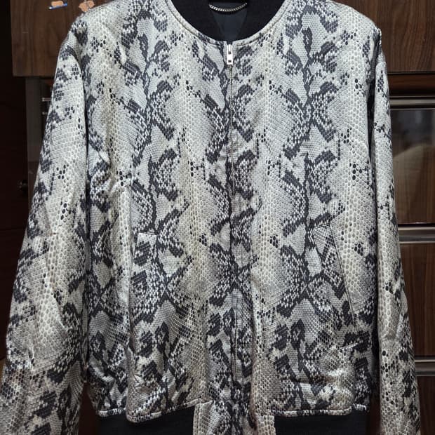 와코마리아 파이톤 새틴 스카 자켓 M