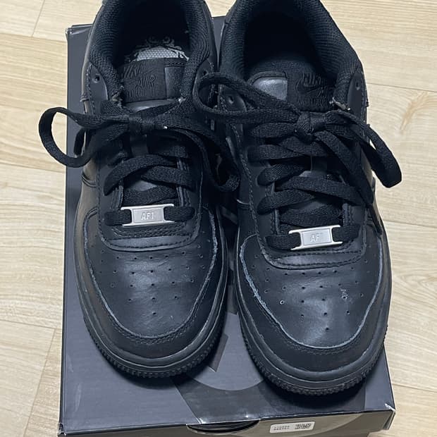 나이키 에어포스 블랙 230