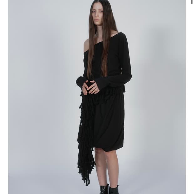 낫띵에브리띵 스커트 BALLOON SKIRT IN BLACK