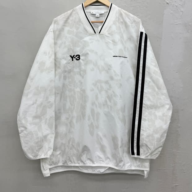 Y-3 화이트 카모 나일론쉘 웜업 자켓