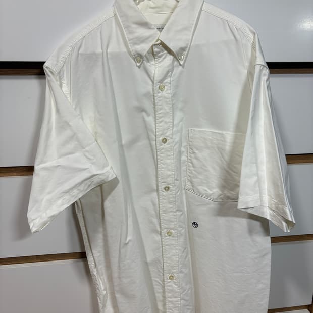 나나미카 버튼 다운 윈드 반팔 셔츠 화이트 M사이즈