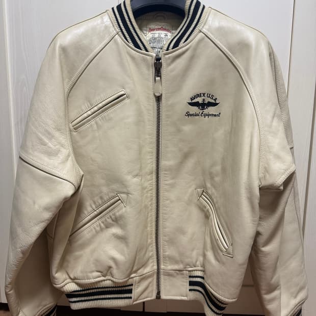 아비렉스 가죽자켓 화이트 m