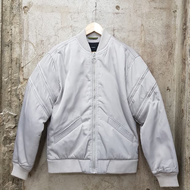 코너스 지퍼 디테일 항공점퍼 S사이즈   