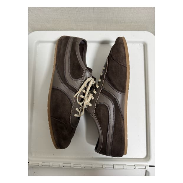 드리스반노튼 스니커즈