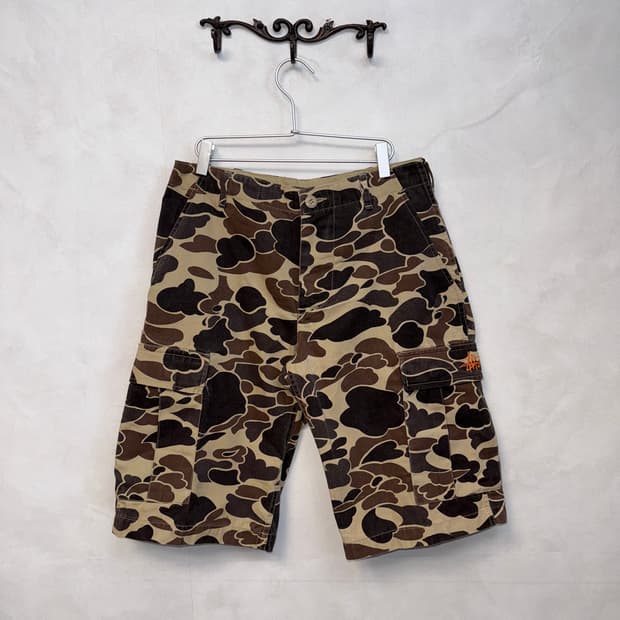Stussy beige camouflage half cargo pants