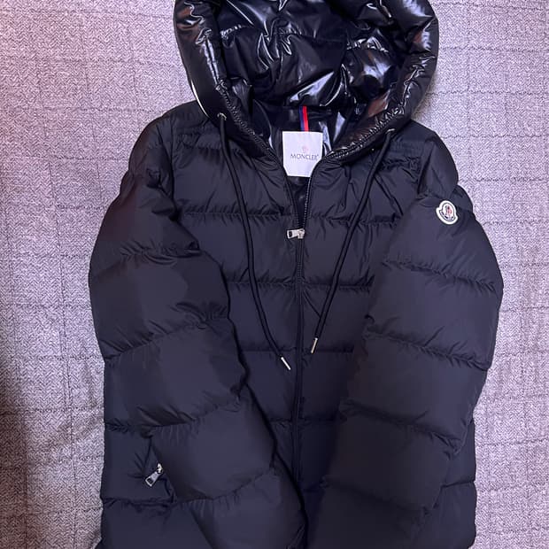 몽클레어 패딩 카데레